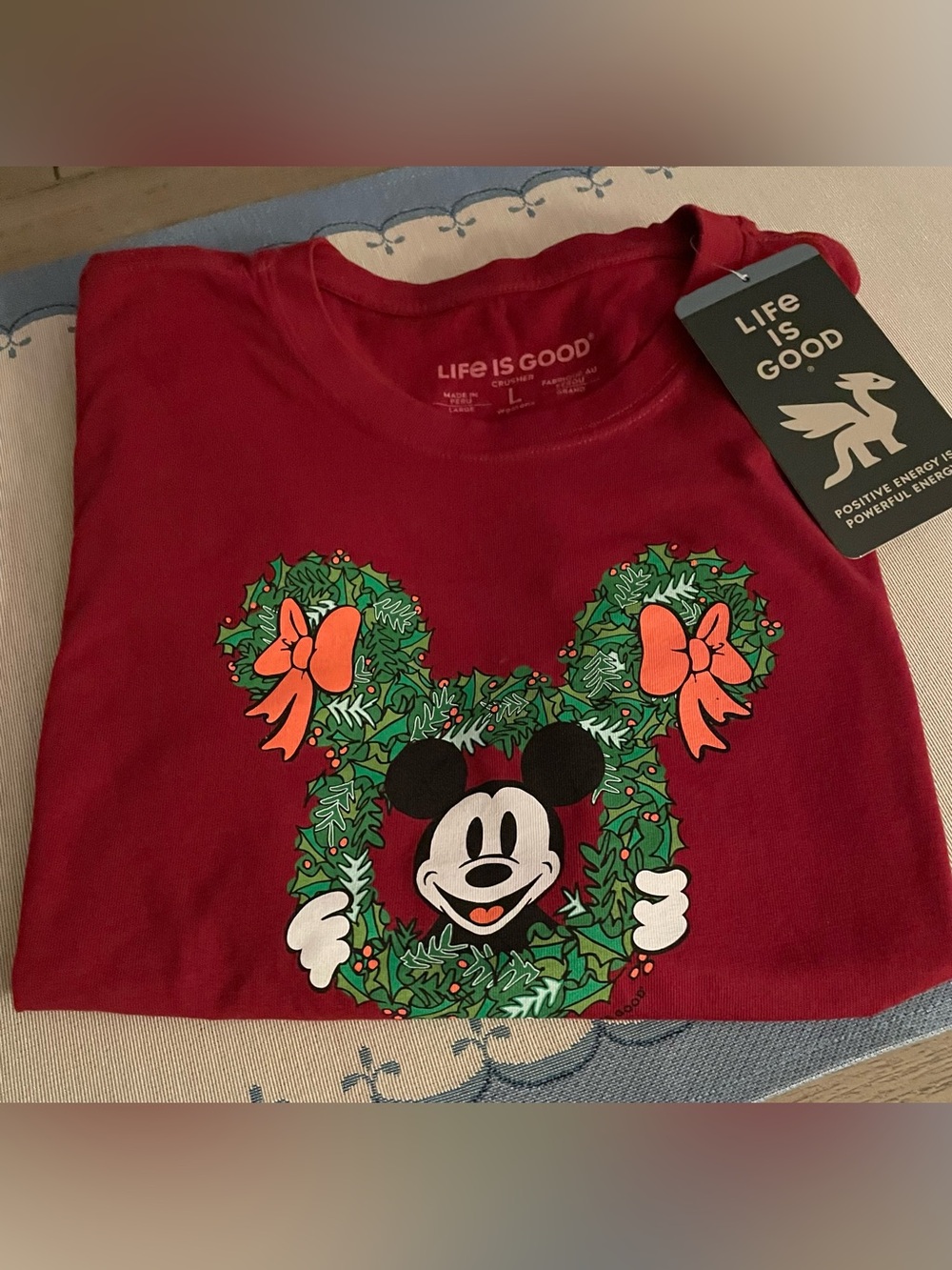 Life Is Good Red Short-Sleeve Crewneck Tee Mickey Mouse Christmas ladies large
